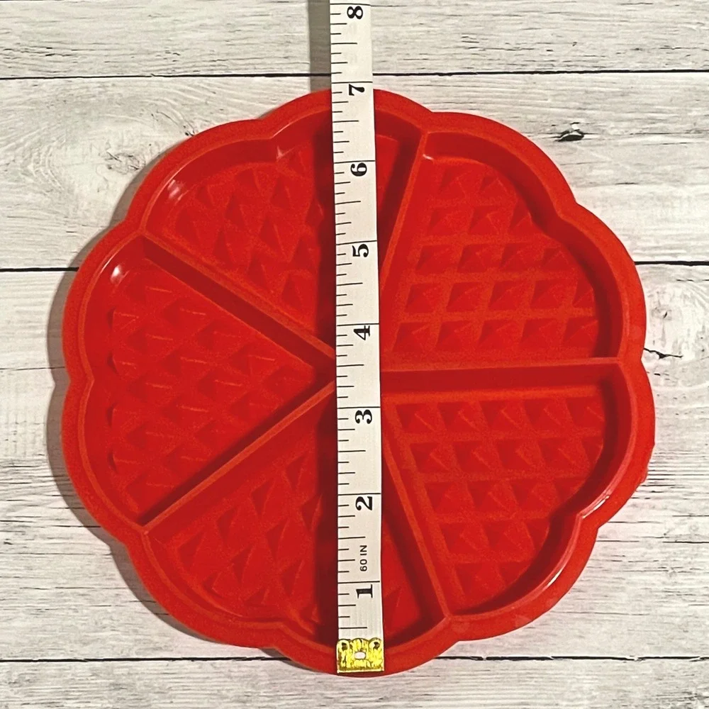 Red Silicone Heart Waffle Mold 5 Cavity Round Scalloped Baking Pan 7 Inch